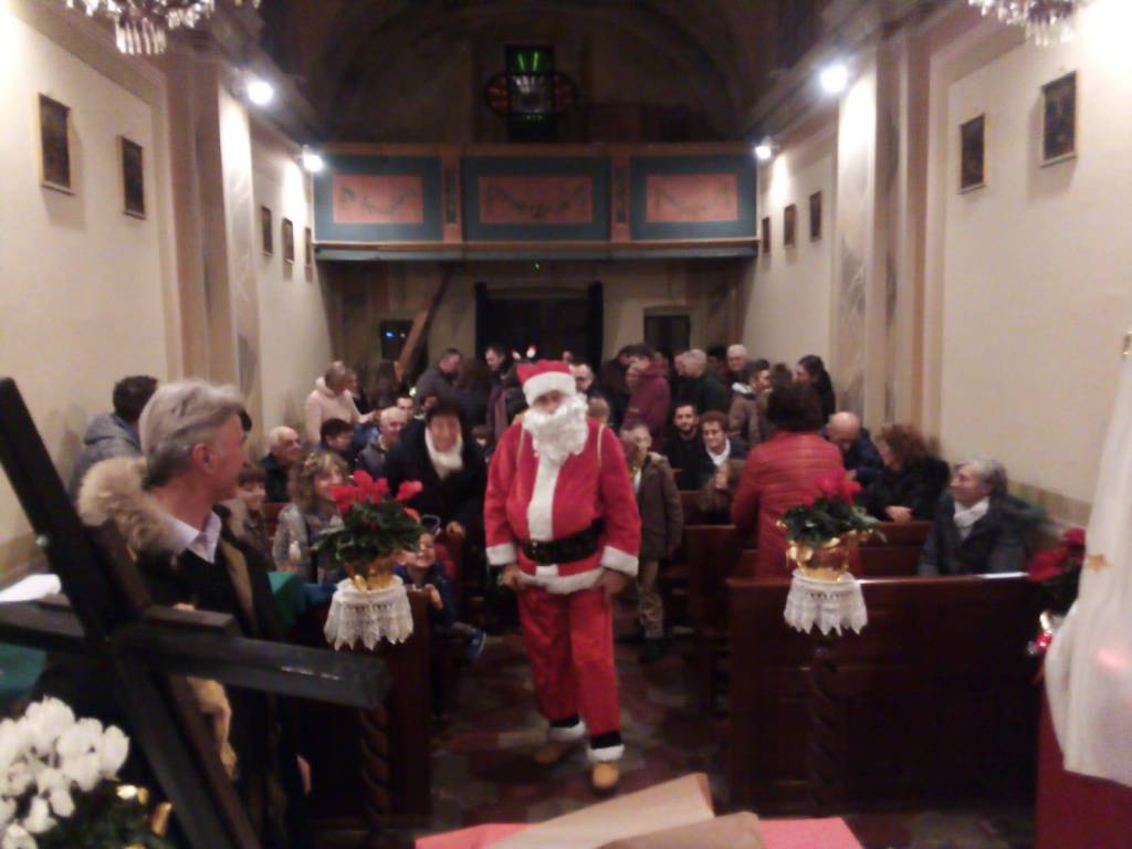 Visita Babbo Natale.Busca Babbo Natale In Visita Nella Frazione Di San Barnaba Cuneo24