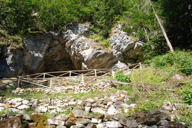 grotta del rio martino crissolo